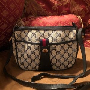FOR AZ!!   Gucci Vintage Crossbody